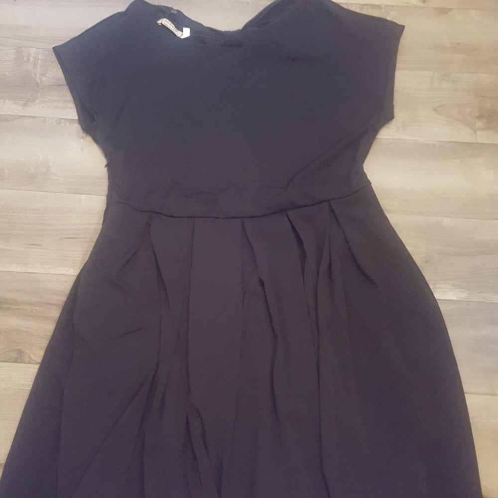 Black dress with bow detail on back